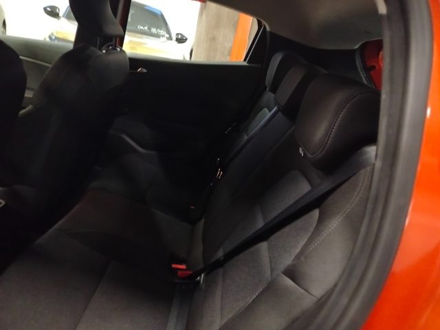 RENAULT Clio usata, con Fari LED