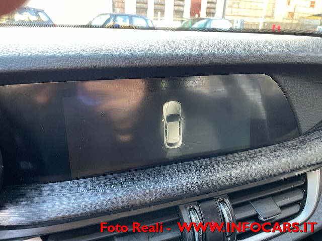 ALFA ROMEO Stelvio usata, con Sensori di parcheggio posteriori