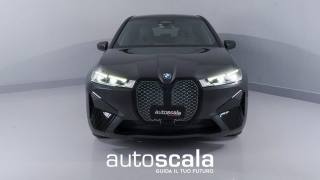 BMW iX usata, con Android Auto