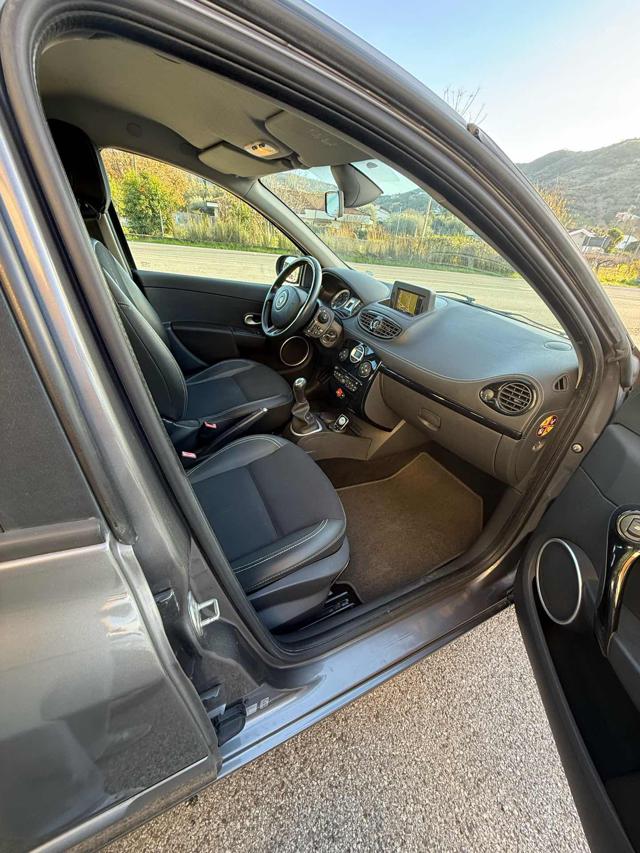 RENAULT Clio usata 16