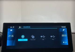 PEUGEOT 5008 usata, con Touch screen