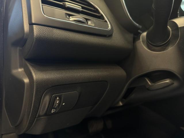 RENAULT Megane usata, con Fari Xenon