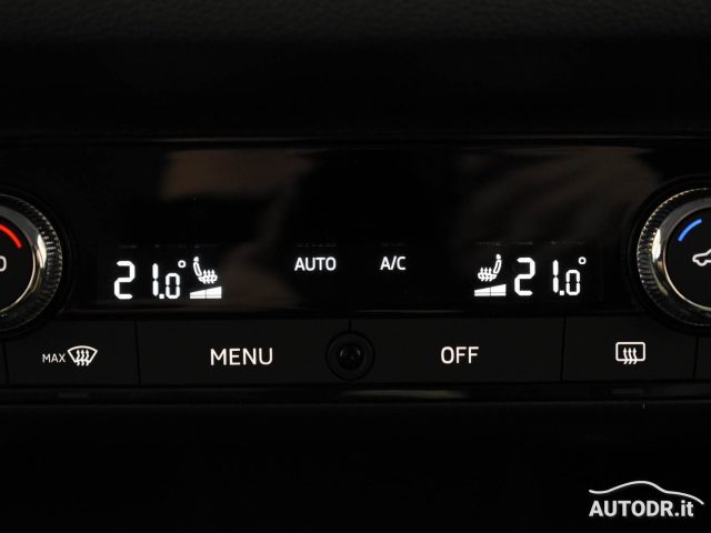 SKODA Kamiq usata, con Sensori di parcheggio posteriori