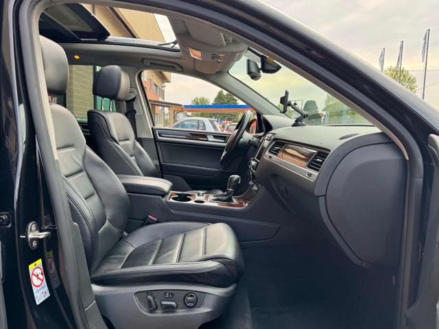 VOLKSWAGEN Touareg usata, con Airbag