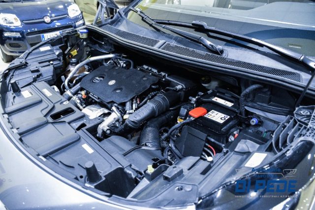 PEUGEOT 3008 usata, con Volante in pelle