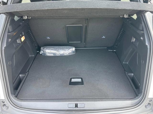 PEUGEOT 3008 usata, con Volante multifunzione