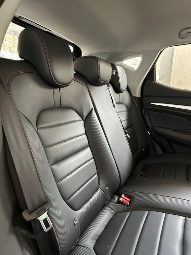 MG ZS usata, con USB