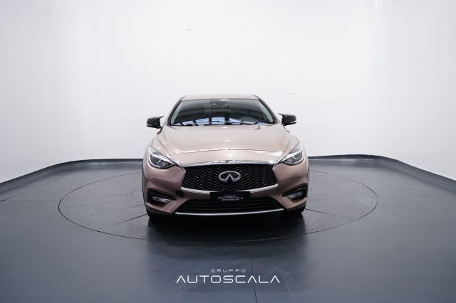 INFINITI Q30 usata, con Airbag