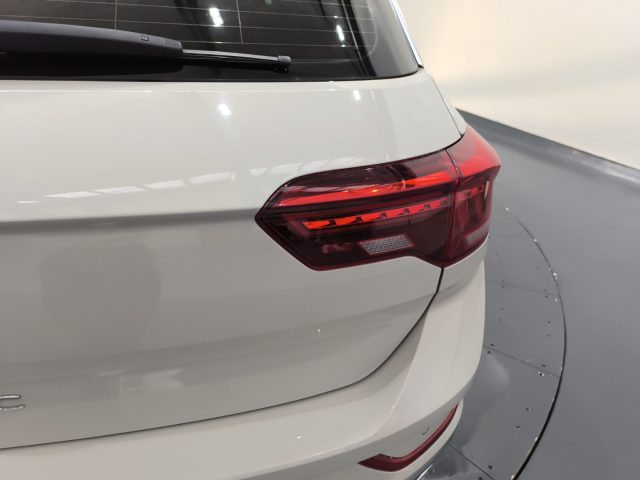 VOLKSWAGEN T-Roc usata, con USB