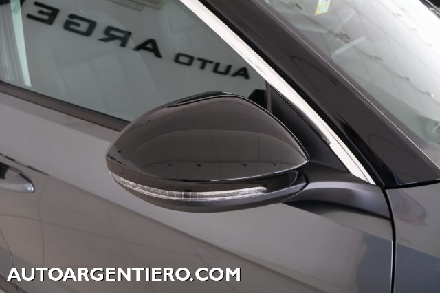 VOLKSWAGEN T-Roc usata, con Hill holder