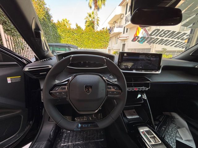 PEUGEOT 2008 usata, con Volante multifunzione