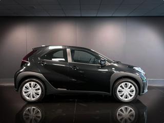 TOYOTA Aygo X usata, con Autoradio