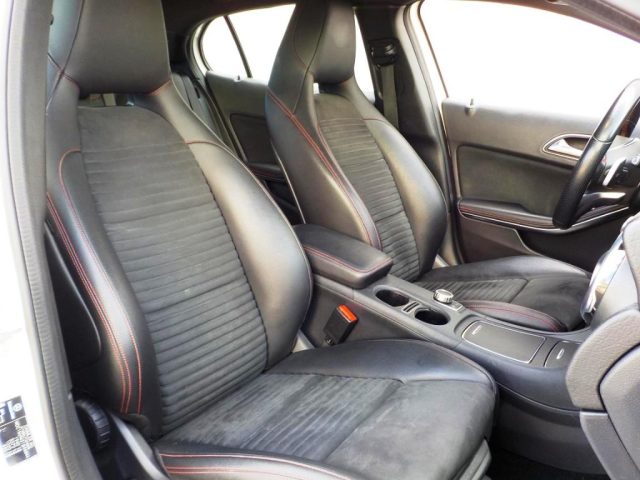 MERCEDES-BENZ GLA 200 usata, con Vetri oscurati