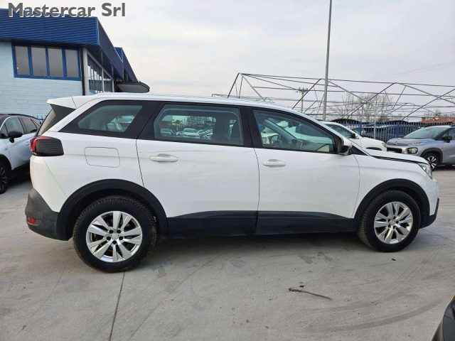 PEUGEOT 5008 usata, con Chiusura centralizzata