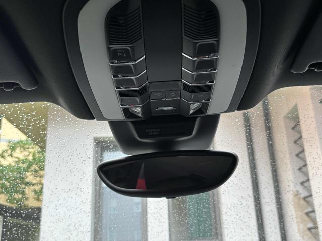 PORSCHE Macan usata, con Interni in pelle