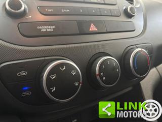 HYUNDAI i10 usata, con Specchietti laterali elettrici