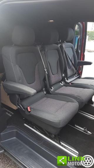 MERCEDES-BENZ V 220 usata, con Boardcomputer