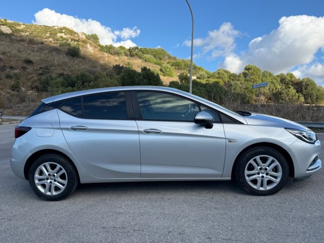 OPEL Astra usata, con Controllo trazione