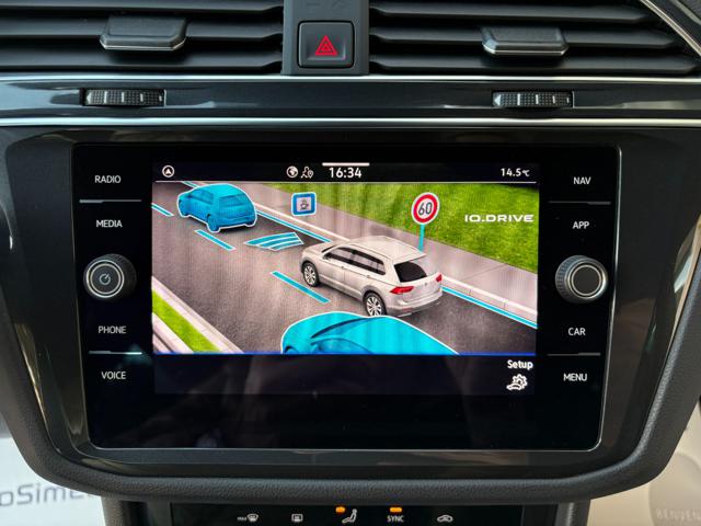 VOLKSWAGEN Tiguan usata, con Leve al volante