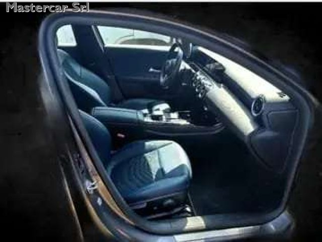 MERCEDES-BENZ A 180 usata, con Alzacristalli elettrici