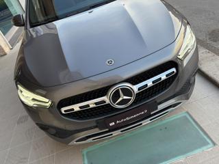 MERCEDES-BENZ GLA 200 usata, con Sensori di parcheggio posteriori
