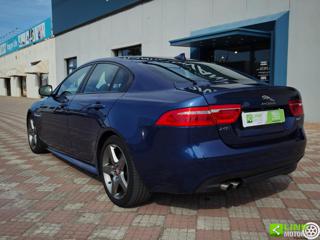 JAGUAR XE usata, con Autoradio