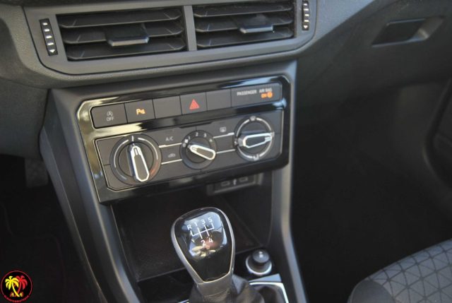 VOLKSWAGEN T-Cross usata, con ESP