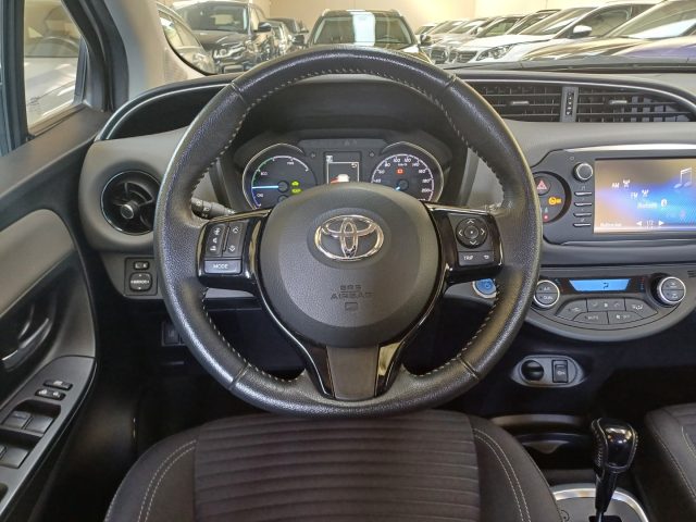 TOYOTA Yaris usata, con Volante in pelle