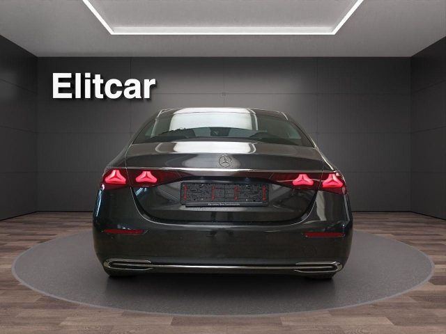 MERCEDES-BENZ E 220 usata, con Alzacristalli elettrici