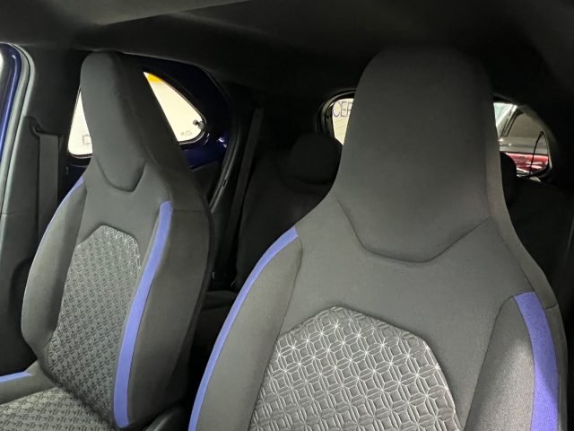 TOYOTA Aygo X usata, con USB