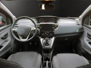 LANCIA Ypsilon usata, con Autoradio digitale