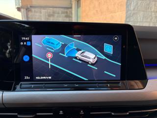 VOLKSWAGEN Golf usata, con Touch screen