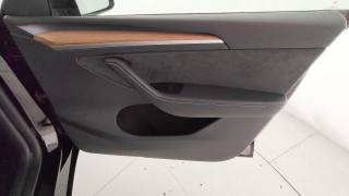 TESLA Model Y usata, con Monitoraggio pressione pneumatici
