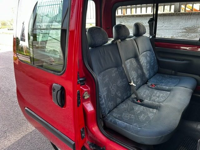 RENAULT Kangoo usata 12