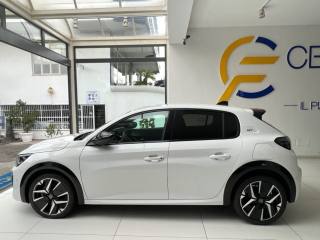 PEUGEOT 208 usata, con Autoradio