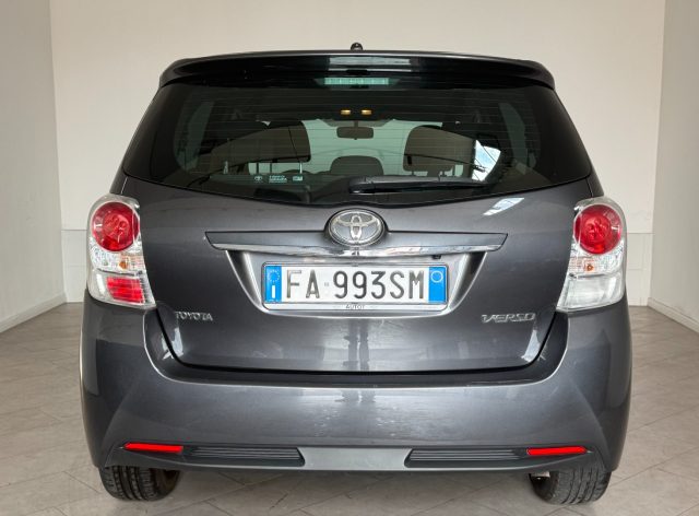 TOYOTA Verso usata 4