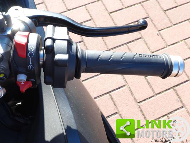 DUCATI Panigale V2 usata 17