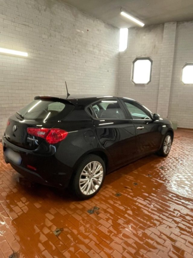 ALFA ROMEO Giulietta usata, con Airbag Passeggero