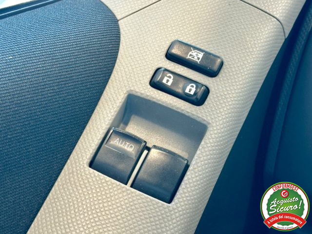 TOYOTA Yaris usata, con Servosterzo