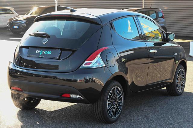 LANCIA Ypsilon usata, con Autoradio