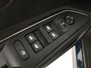 PEUGEOT 3008 usata, con Sedile posteriore sdoppiato