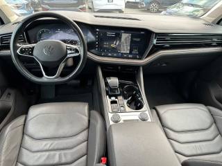 VOLKSWAGEN Touareg usata, con Park Distance Control