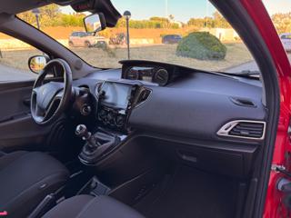 LANCIA Ypsilon usata, con USB