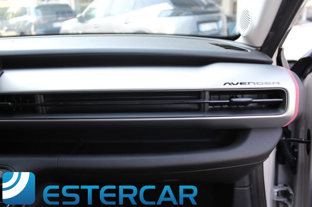 JEEP Avenger usata, con Volante in pelle