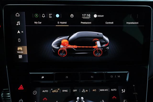 MASERATI Grecale usata, con Tetto panorama