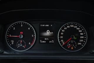 VOLKSWAGEN Multivan usata, con Park Distance Control