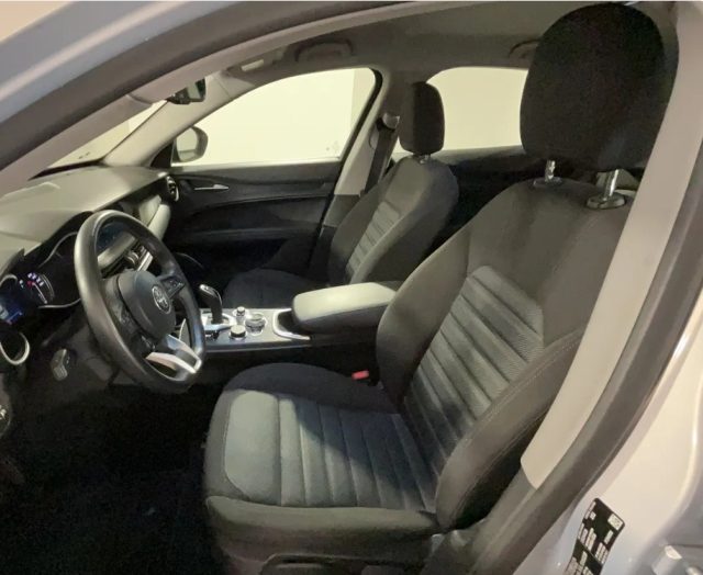 ALFA ROMEO Stelvio usata, con Controllo automatico clima