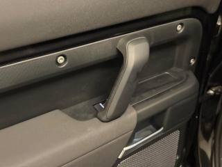 LAND ROVER Defender usata, con Bluetooth