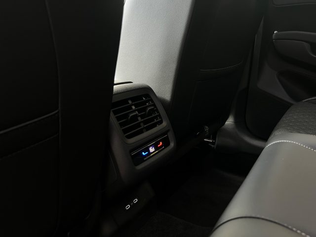 VOLKSWAGEN T-Roc usata, con Touch screen