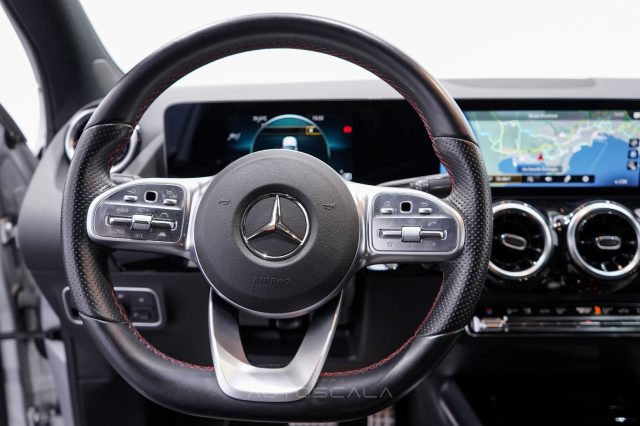 MERCEDES-BENZ GLA 200 usata, con Volante in pelle